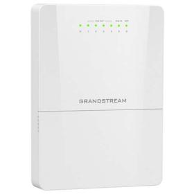 Switch extérieur 5 ports giga 4 PoE 1 SFP+ Grandstream